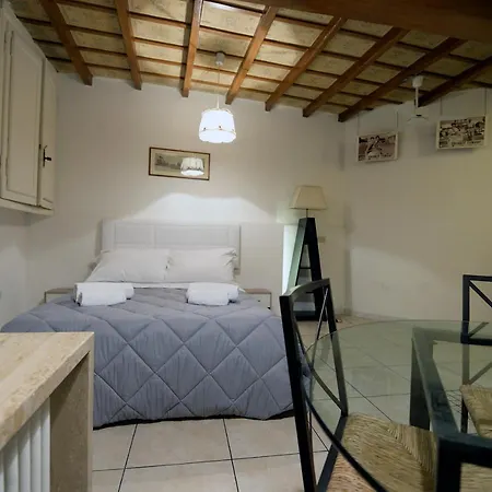 Easy Holidays - In Caterina * Roma